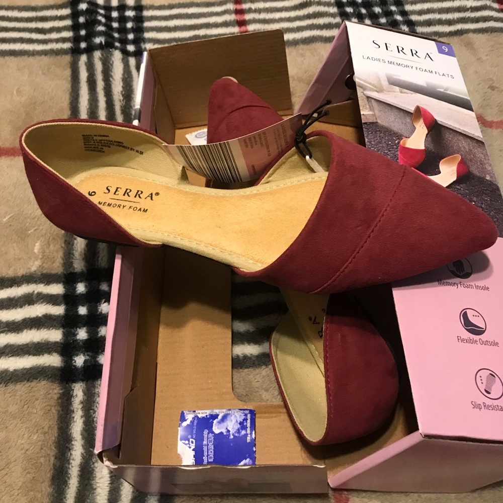 Pointy flats size 9